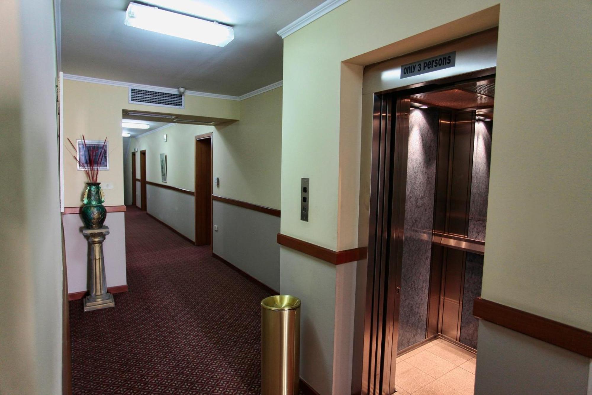 Hotel Regency Korce Eksteriør bilde