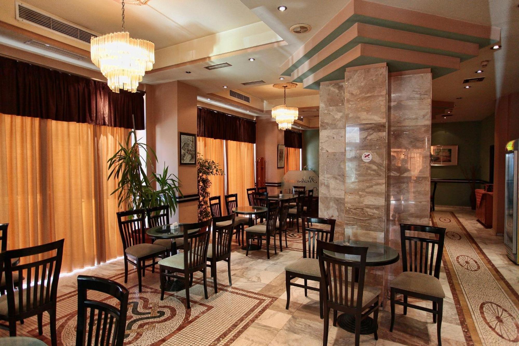 Hotel Regency Korce Eksteriør bilde