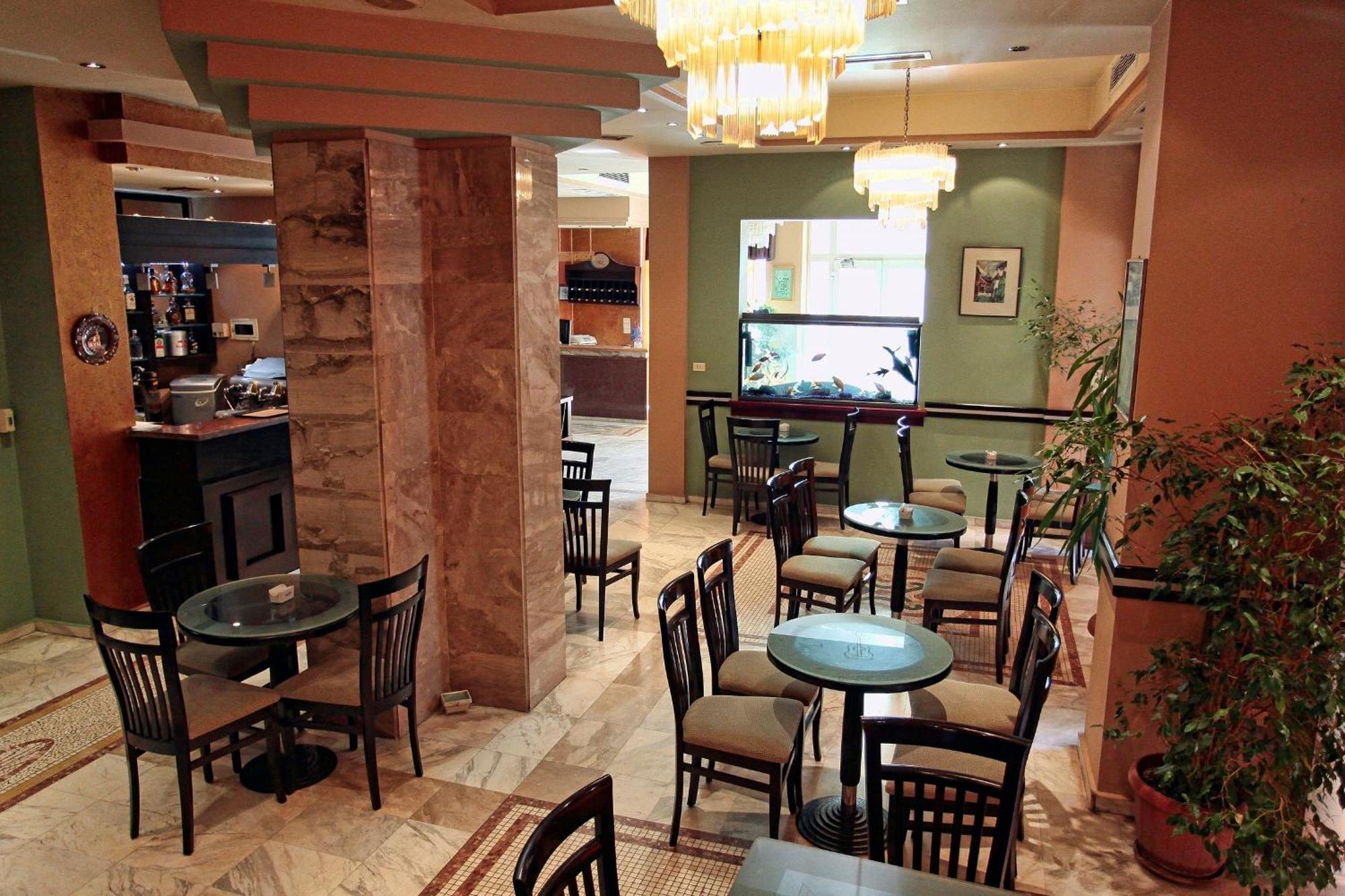 Hotel Regency Korce Eksteriør bilde