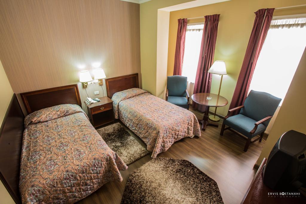 Hotel Regency Korce Eksteriør bilde